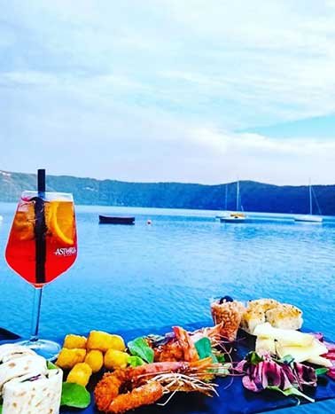 Spritz con vista sul lago